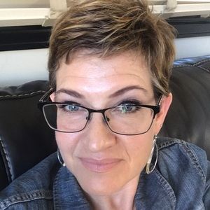 Meet your Posher, Gina